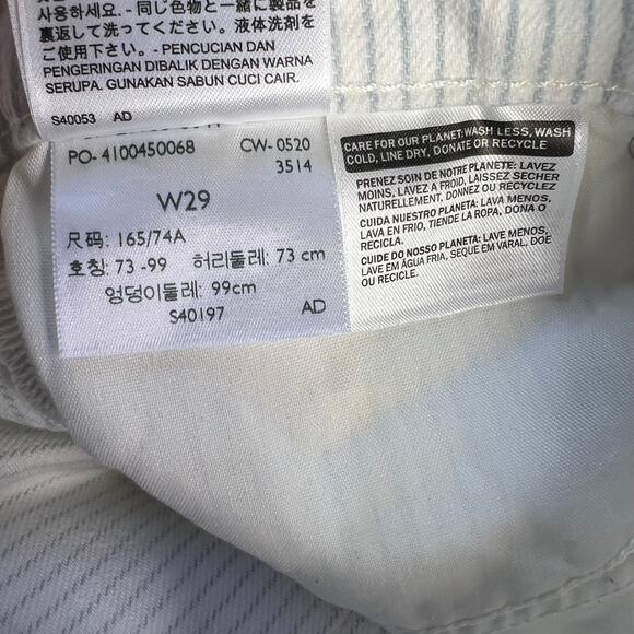 Levi's NWT Women's Mid-Length Shorts Mid-Rise Slim Striped Coastal Size 8 / W29 - Picture 13 of 13